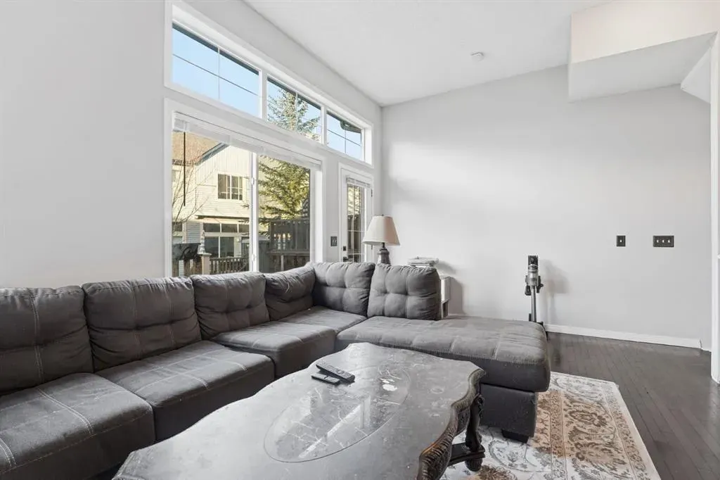 168 Copperfield Court SE