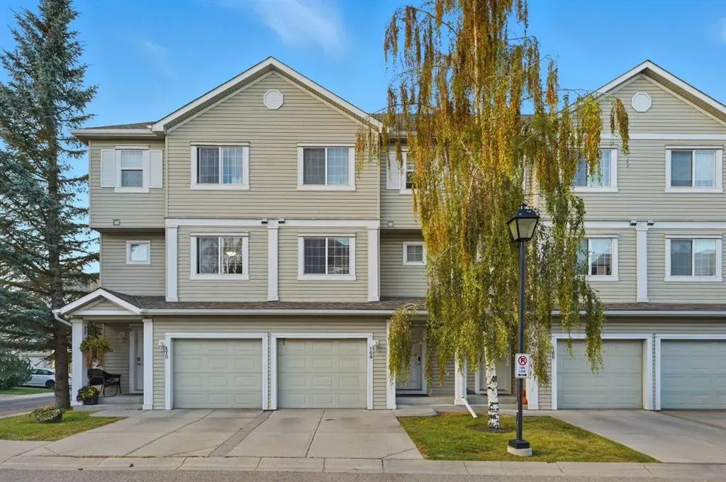 168 Copperfield Court SE