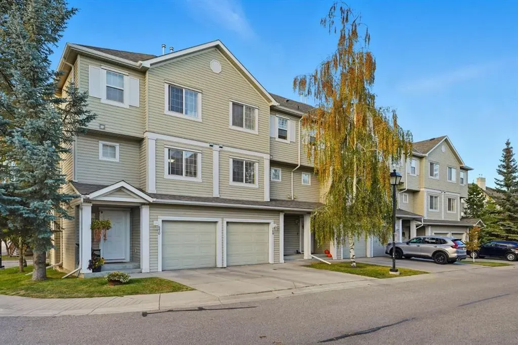 168 Copperfield Court SE