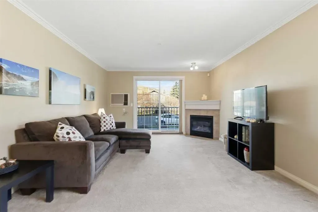 128 Centre Avenue, #103