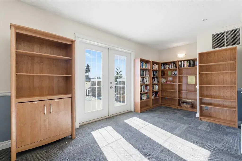 128 Centre Avenue, #103