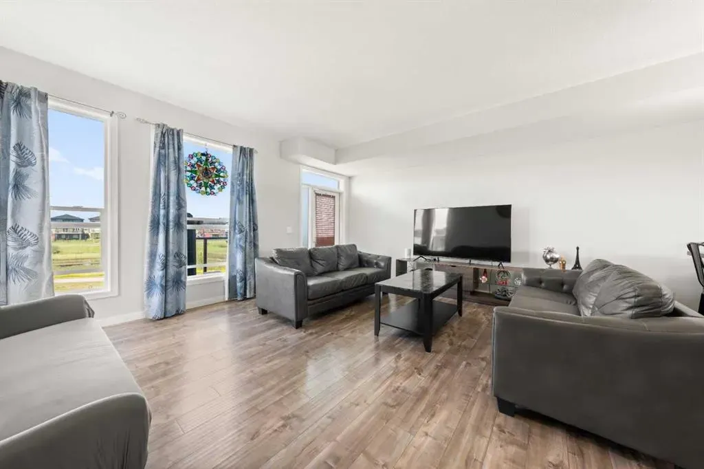 70 Saddlestone Drive NE, #301