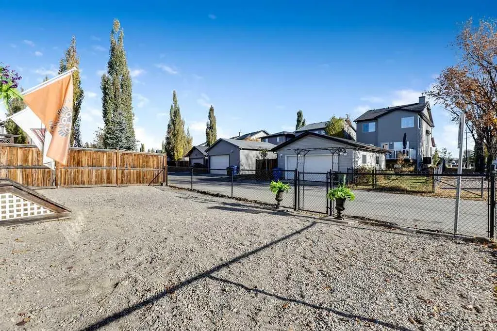 30 Drake Landing Road