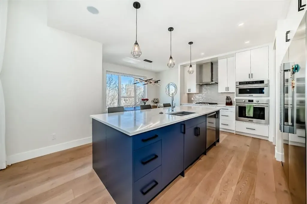 76 ROCK LAKE View NW