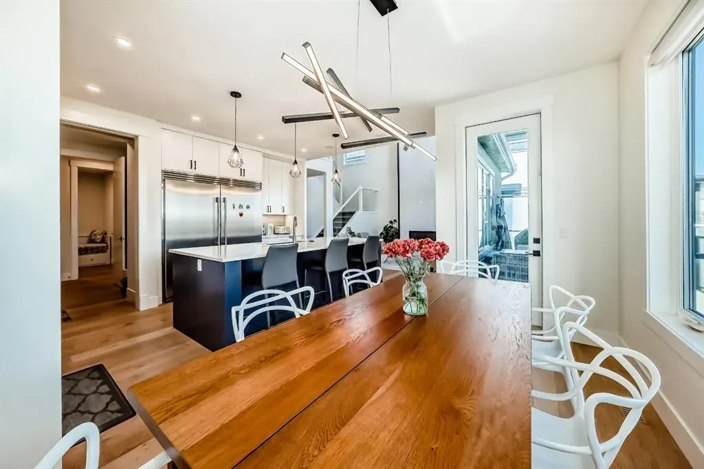 76 ROCK LAKE View NW