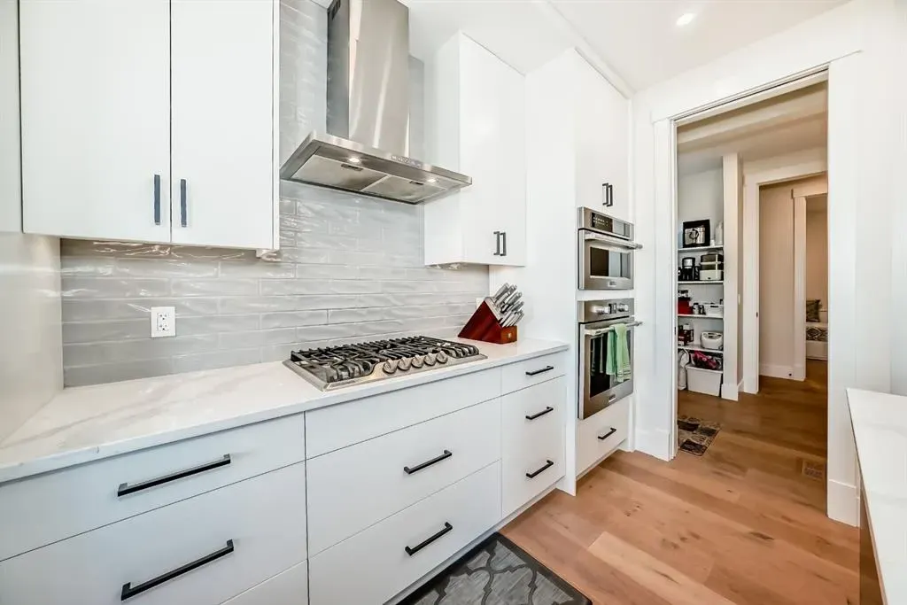 76 ROCK LAKE View NW