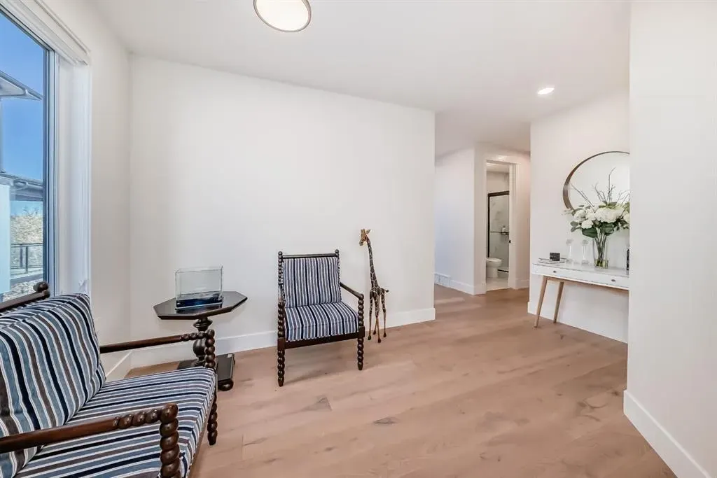 76 ROCK LAKE View NW