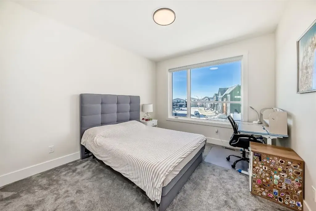 76 ROCK LAKE View NW