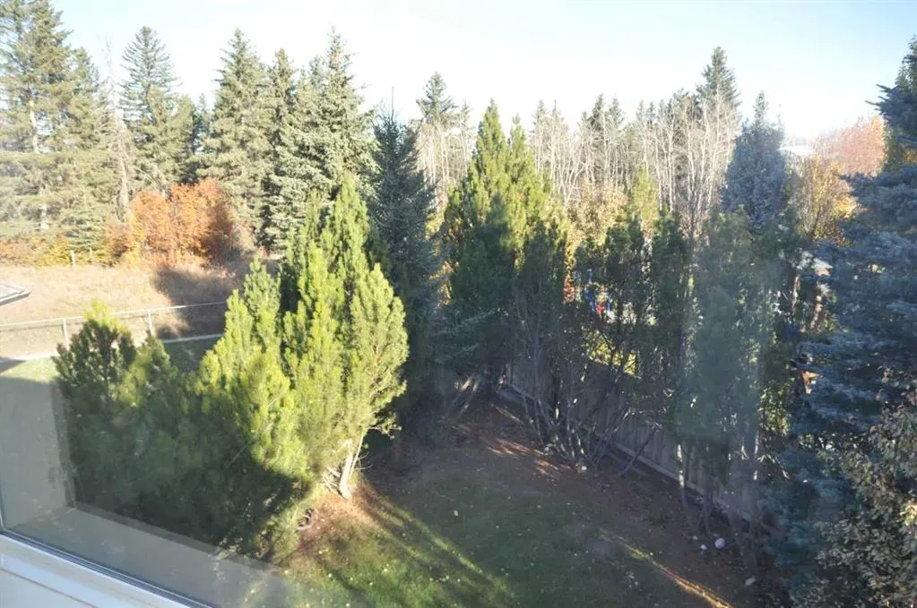 210 Evergreen Mews SW