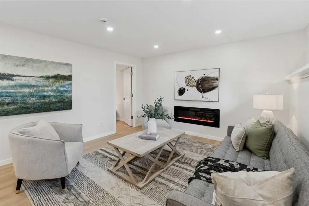 9607 Oakhill Drive SW