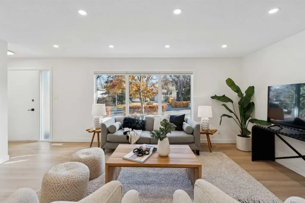 9607 Oakhill Drive SW