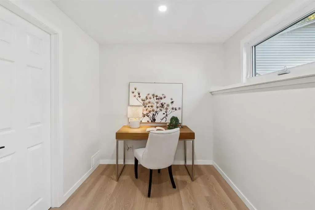 9607 Oakhill Drive SW