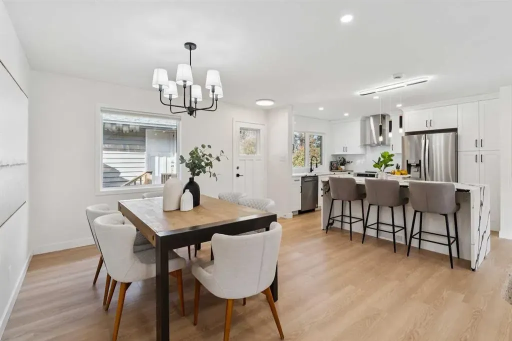 9607 Oakhill Drive SW