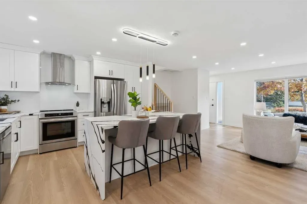 9607 Oakhill Drive SW