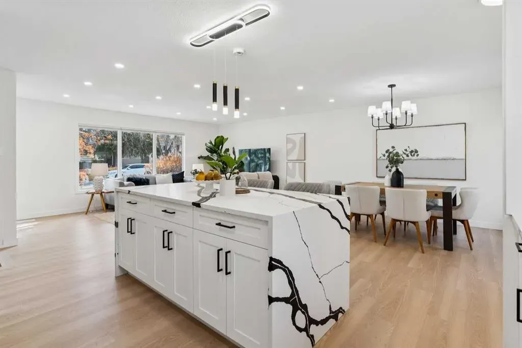 9607 Oakhill Drive SW