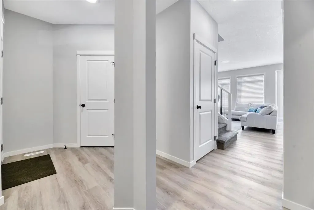 15 Creekside Grove SW