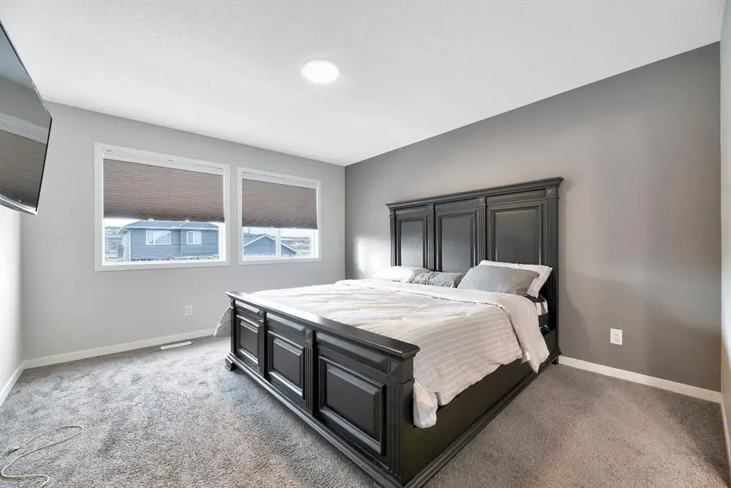 15 Creekside Grove SW