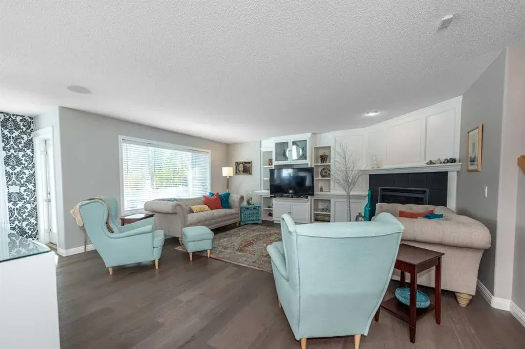 190 Everstone Drive SW