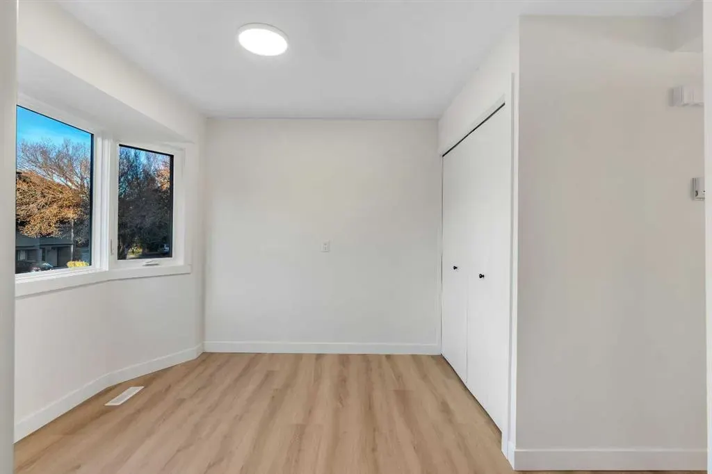 23 Glamis Drive SW, #64