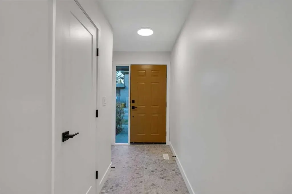 23 Glamis Drive SW, #64