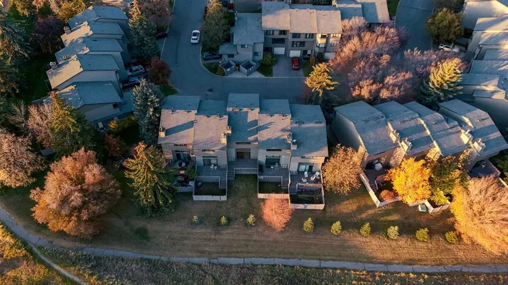 23 Glamis Drive SW, #64