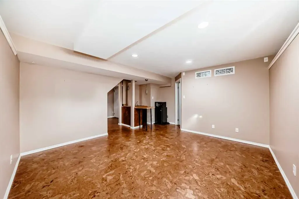 238 Bridleridge Way SW