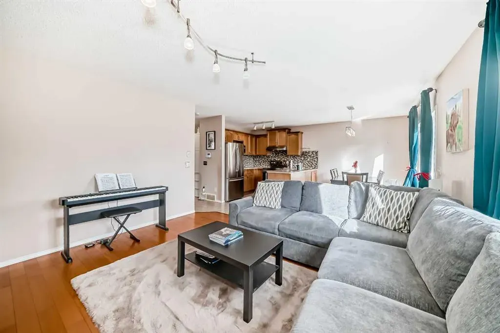 238 Bridleridge Way SW