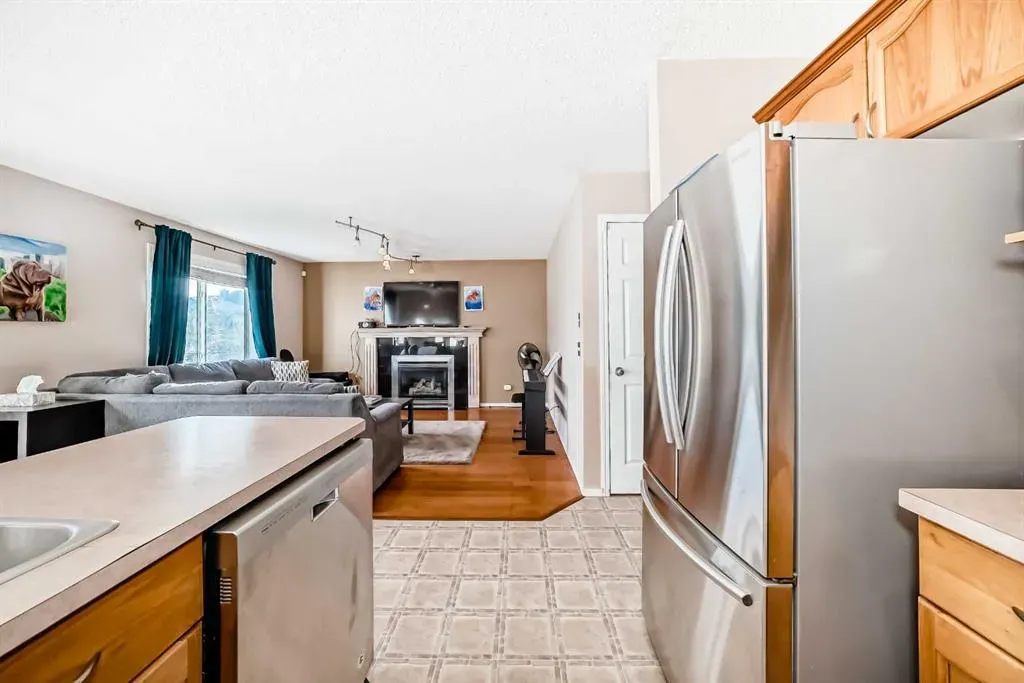 238 Bridleridge Way SW