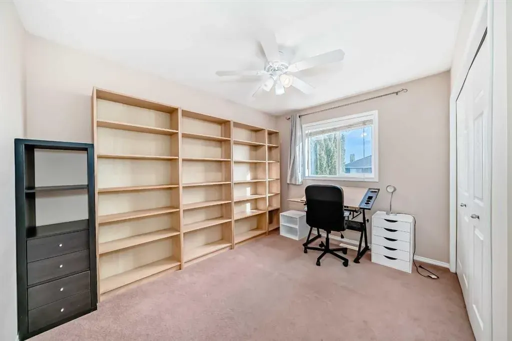 238 Bridleridge Way SW