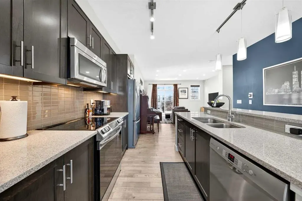 503 Nolanfield Villas NW