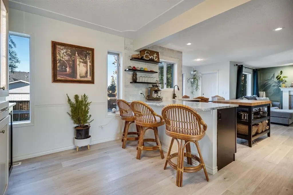 18 Westridge Crescent