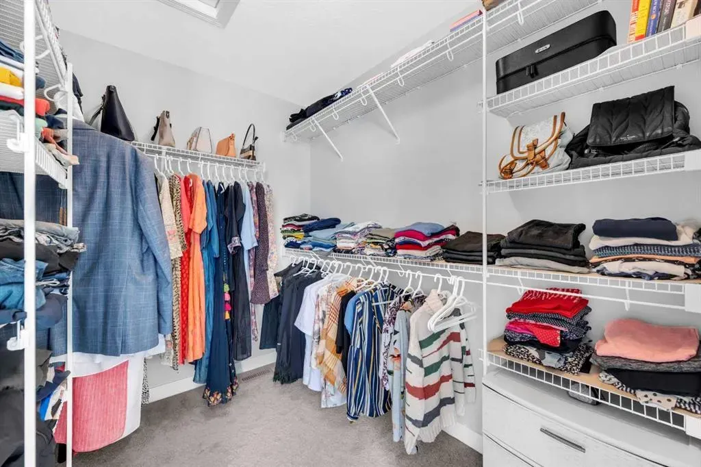 660 Reynolds Crescent SW