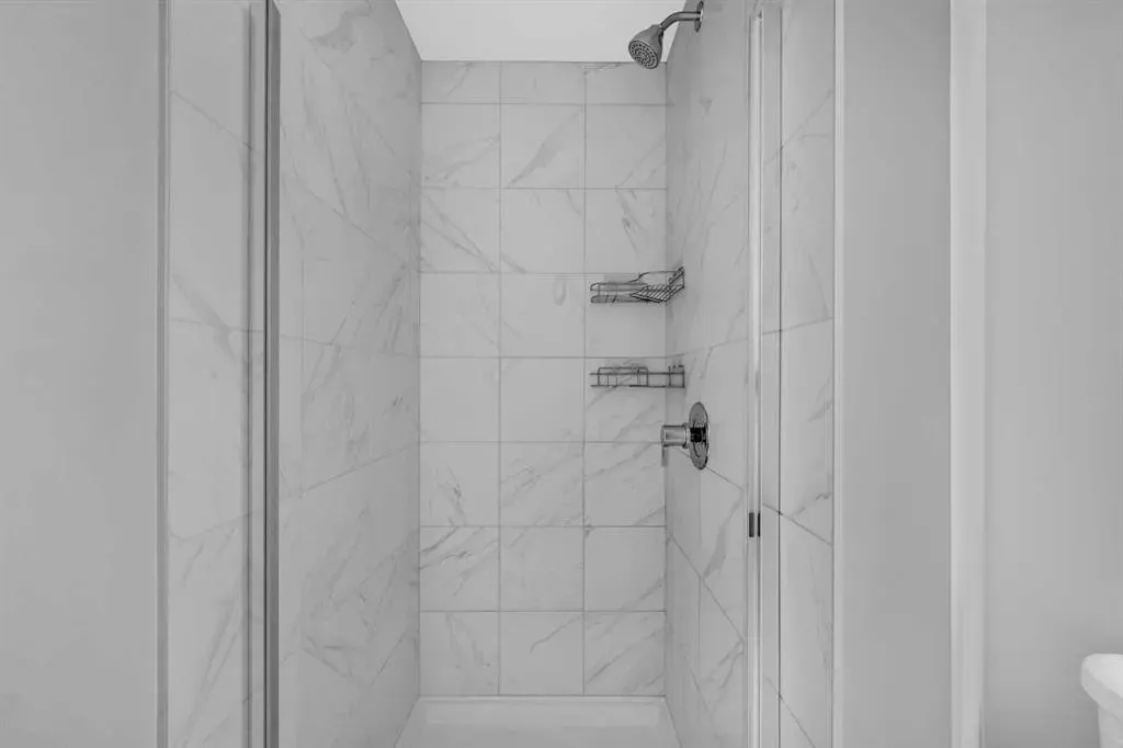 660 Reynolds Crescent SW