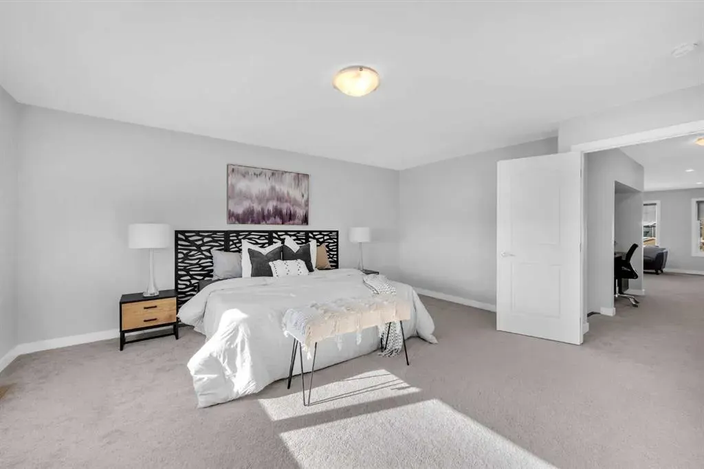 660 Reynolds Crescent SW