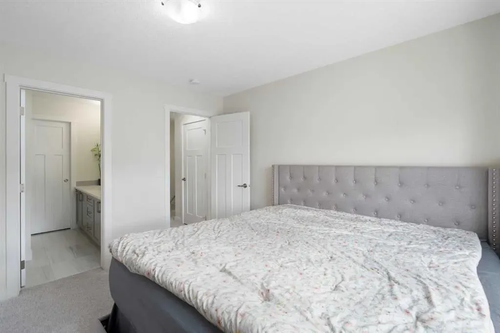 240 Copperleaf Way SE