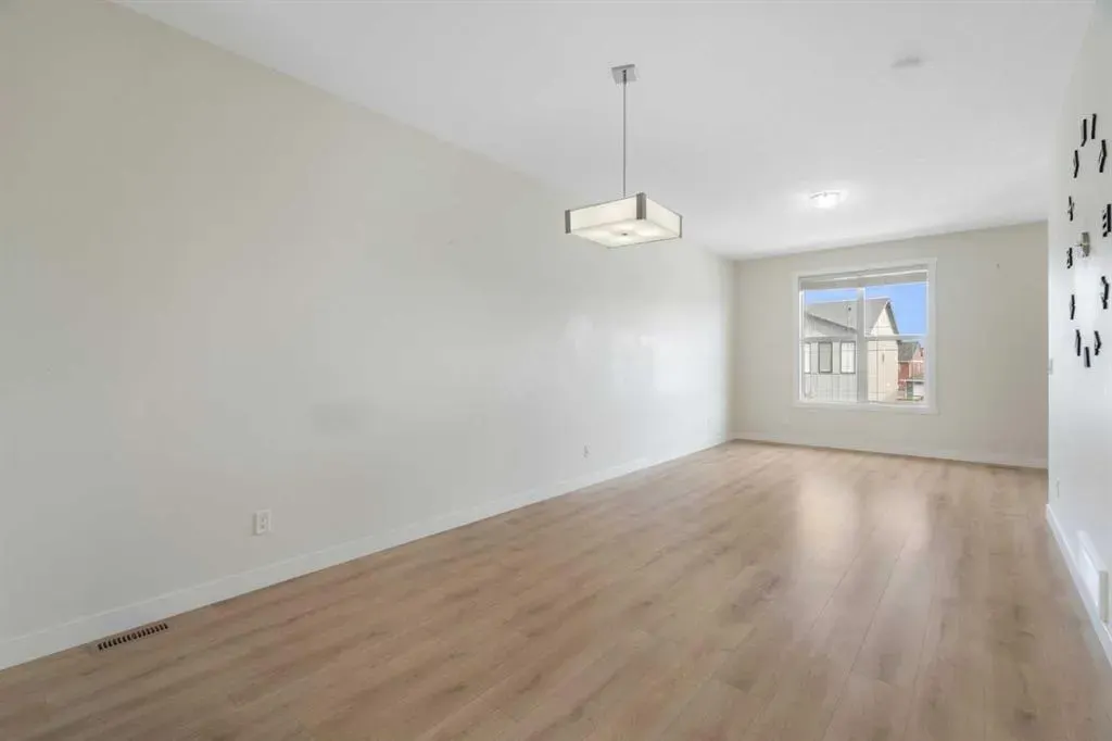 240 Copperleaf Way SE