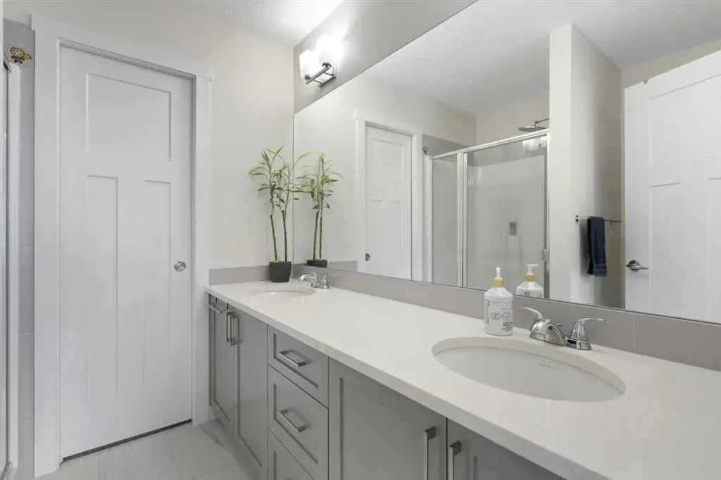 240 Copperleaf Way SE