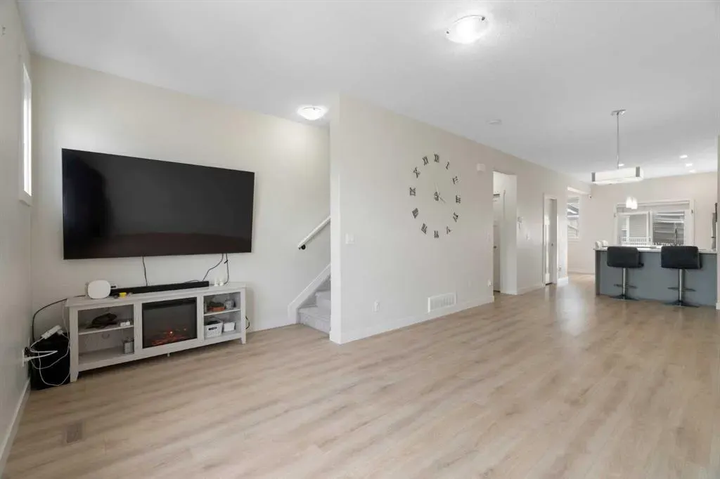 240 Copperleaf Way SE