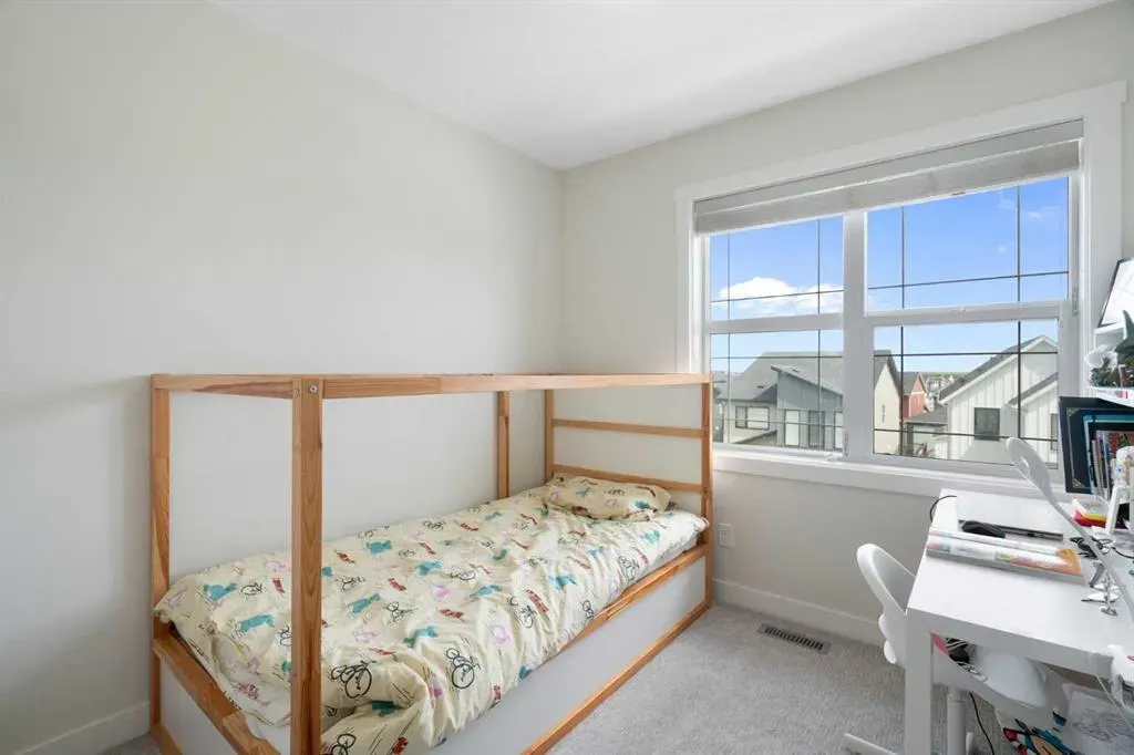 240 Copperleaf Way SE