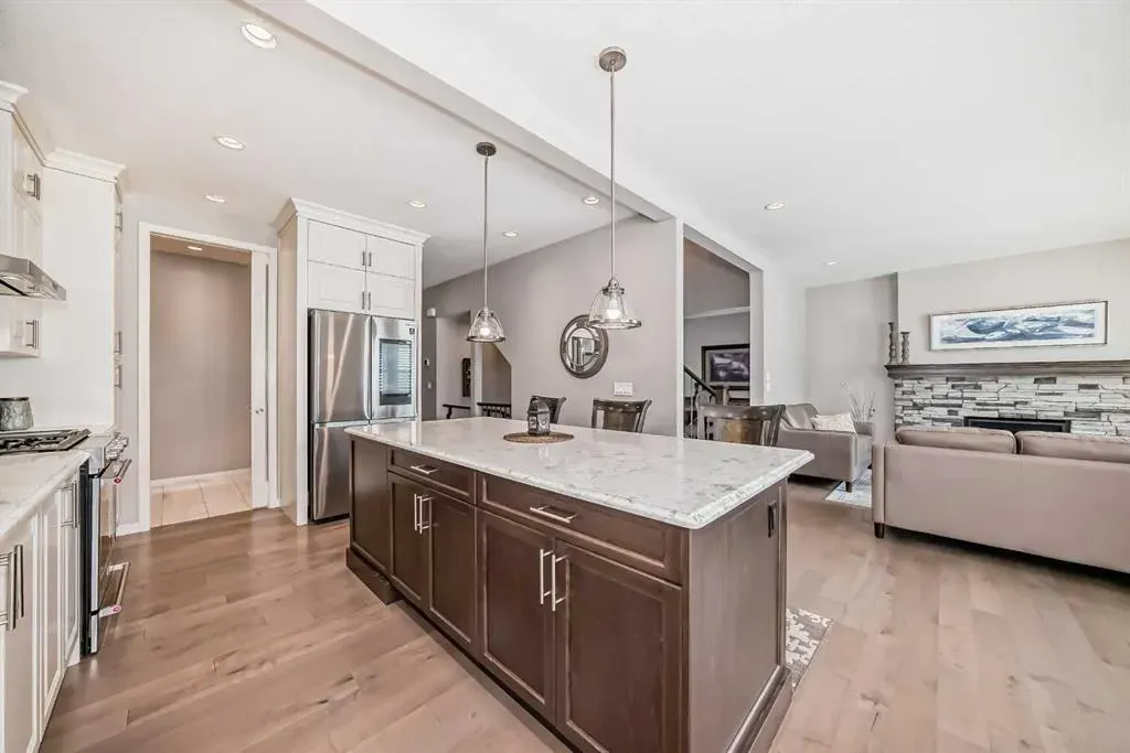 226 West Grove Point SW