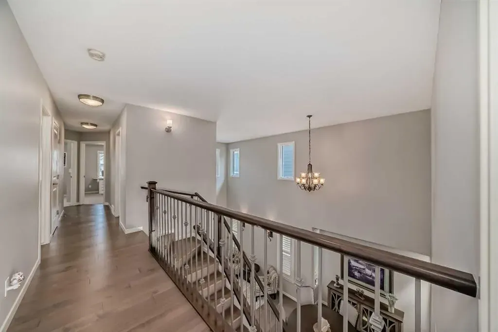 226 West Grove Point SW