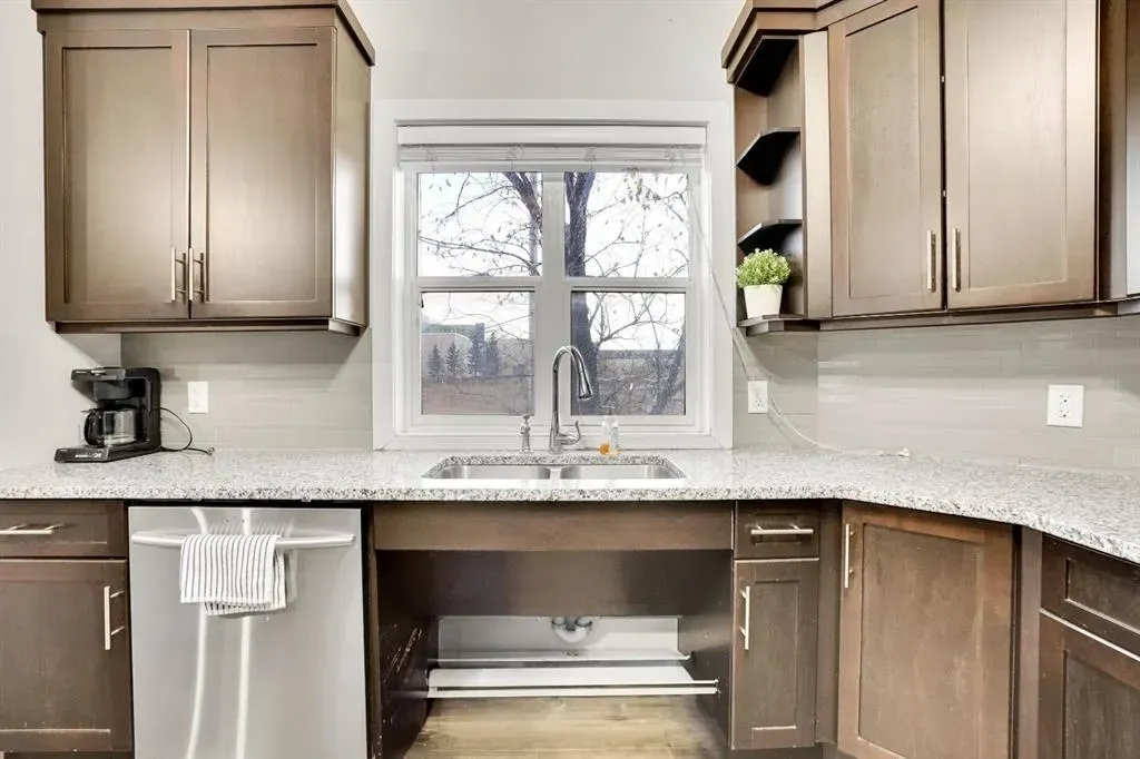 3 Taracove Estate Drive NE, #102