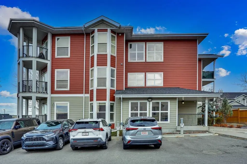 3 Taracove Estate Drive NE, #102