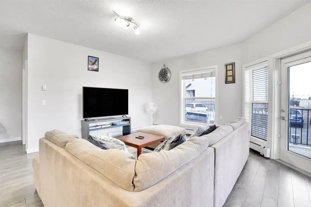 3 Taracove Estate Drive NE, #102