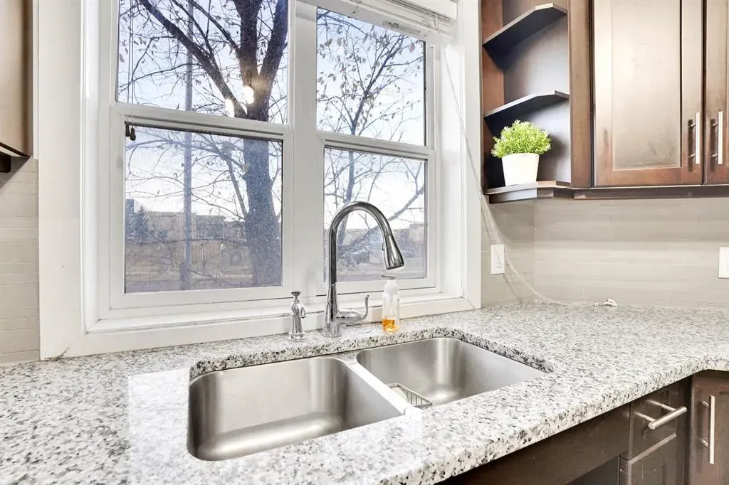 3 Taracove Estate Drive NE, #102