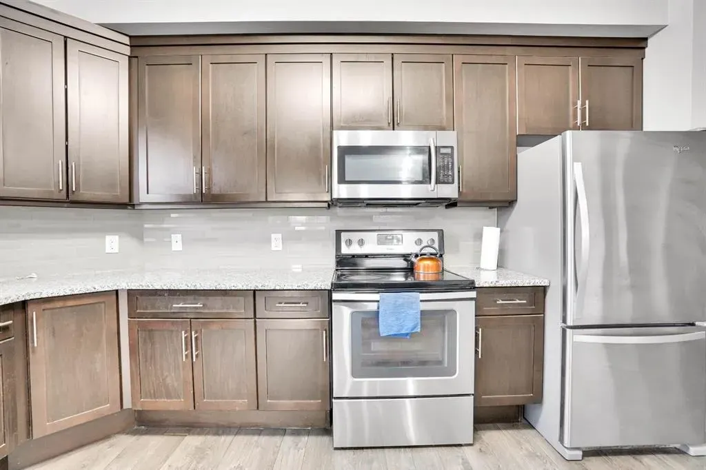 3 Taracove Estate Drive NE, #102