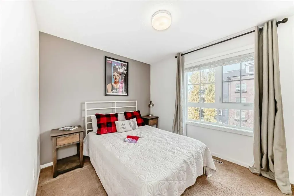 227 Copperpond Common SE