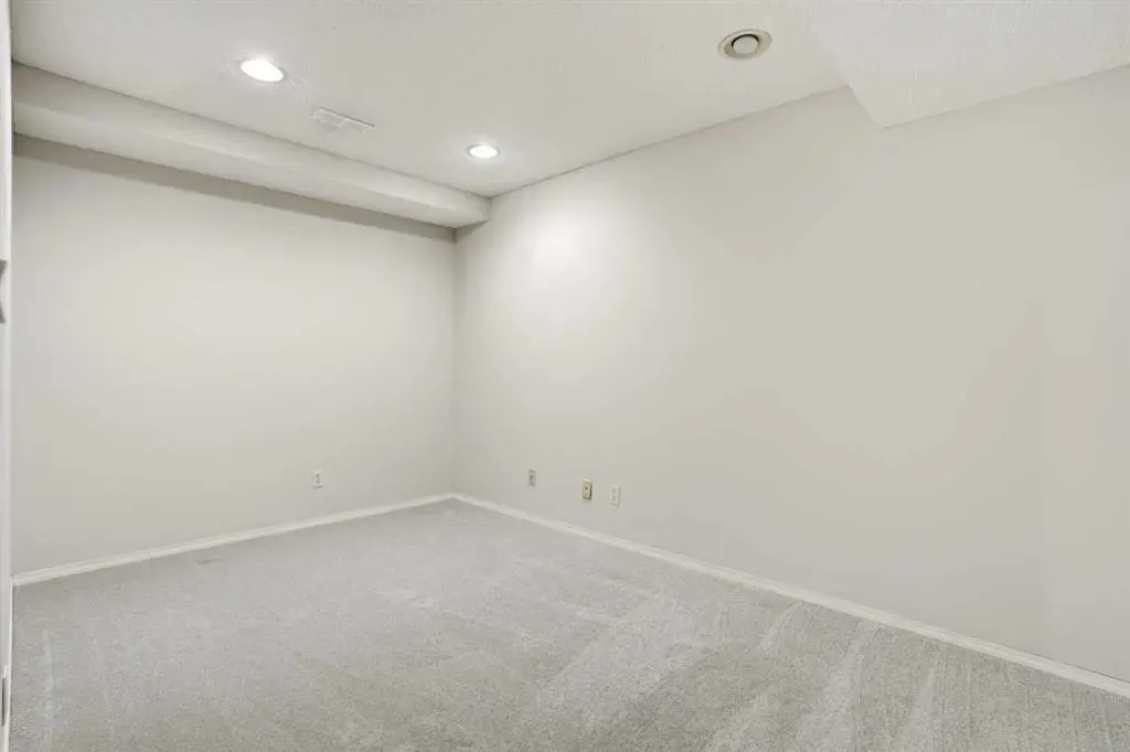 31 Citadel Estates Manor NW