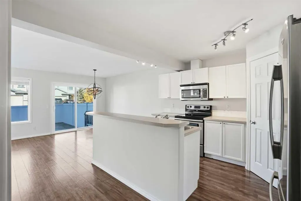 31 Citadel Estates Manor NW