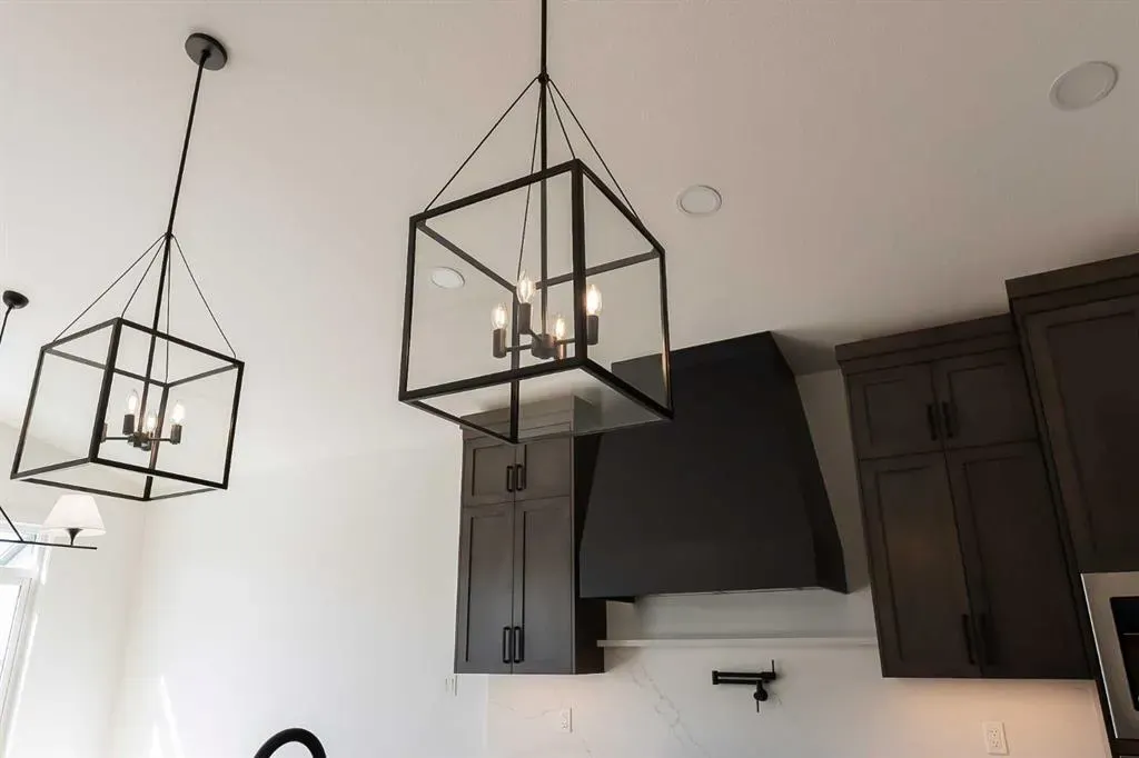 541 Riverhills Way W